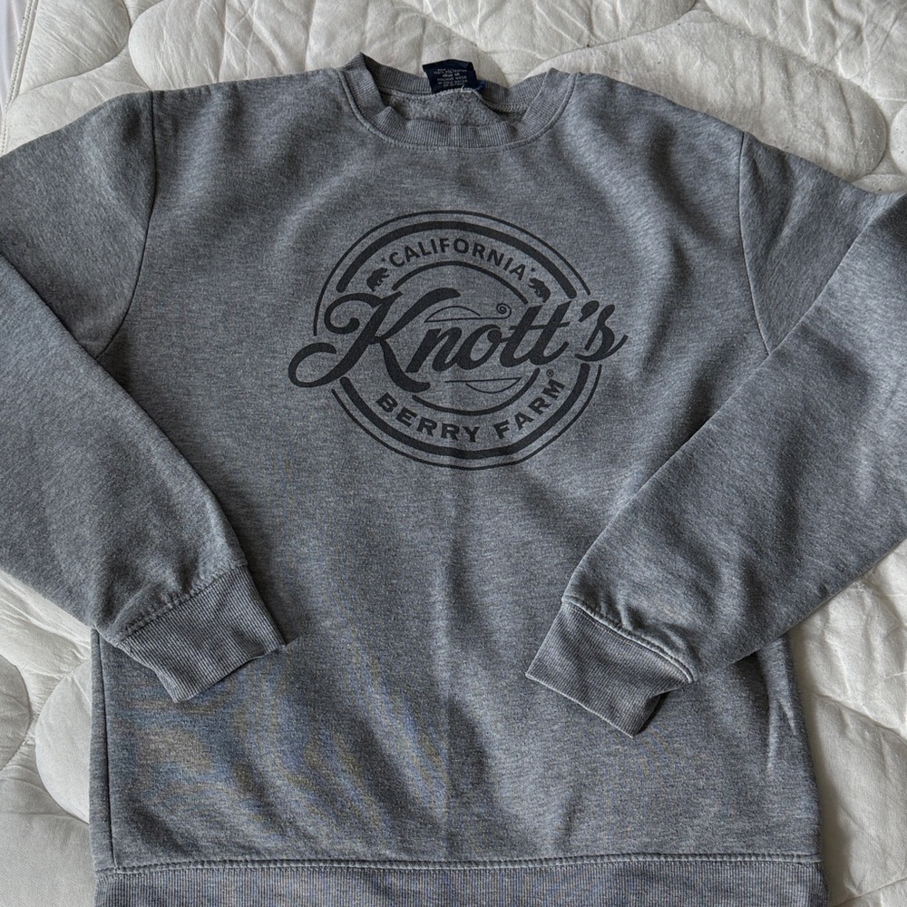 Knott’s Berry Farm Gray Sweater